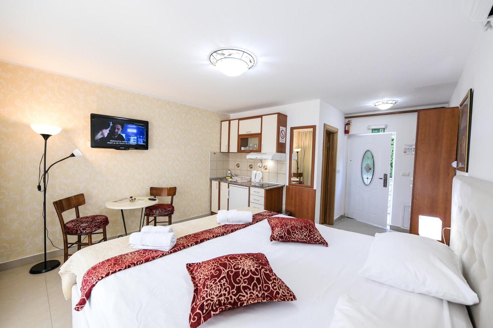 Suncani Breg Apartments Vrdnik Quarto foto